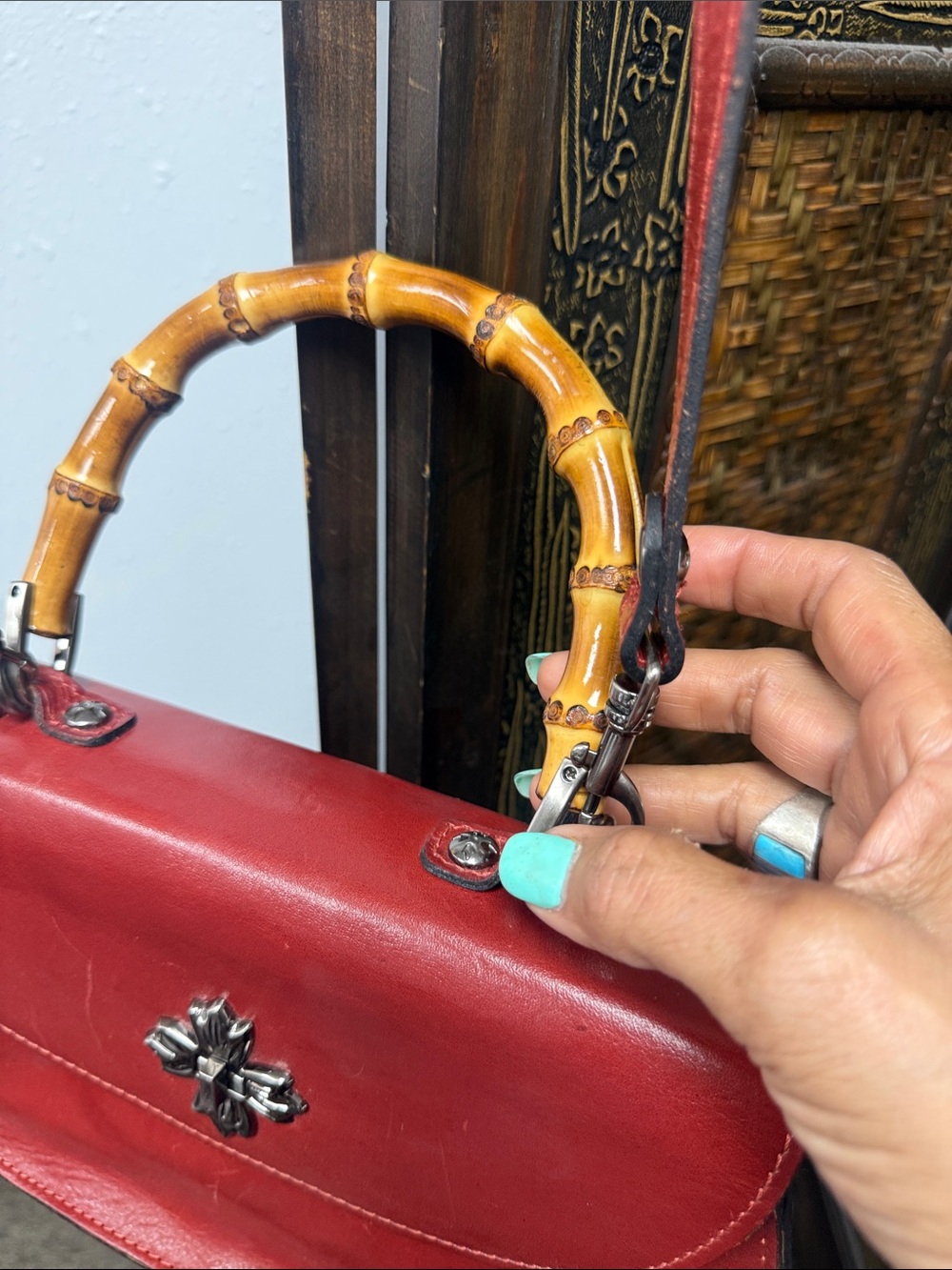 Red Leather Top-Handle Women’s Bag with Bamboo Handle - special edition - Picture 4 of 8